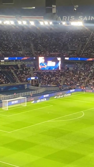 重回王子公园！赛前播报首发，拉比奥特遭球迷狂嘘