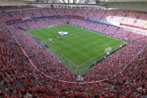 欧冠回来了🔥毕巴vs阿森纳开打，圣马梅斯球场座无虚席声势震撼