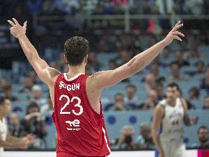 申京：欧锦赛助我重拾投篮信心上季的一些简单投篮&我不会再丢了