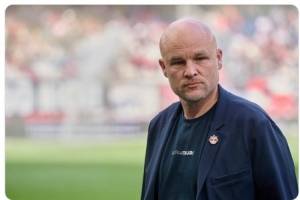 德天空：门兴有意聘请施罗德担任总监，需向萨尔茨堡支付补偿金